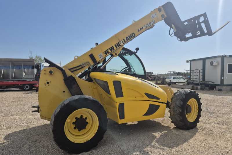 OmecoHub - Immagine NEW HOLLAND LM732